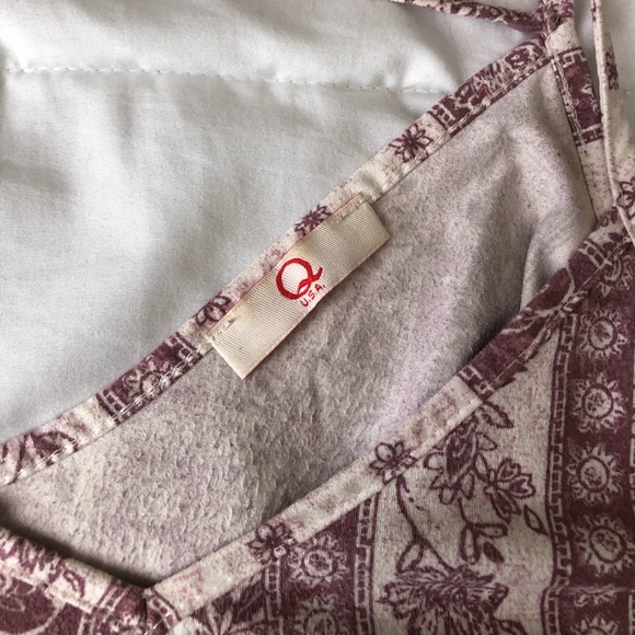 Pink/White Floral Loose Cami V-Neck Front/Back - Picture 4 of 5